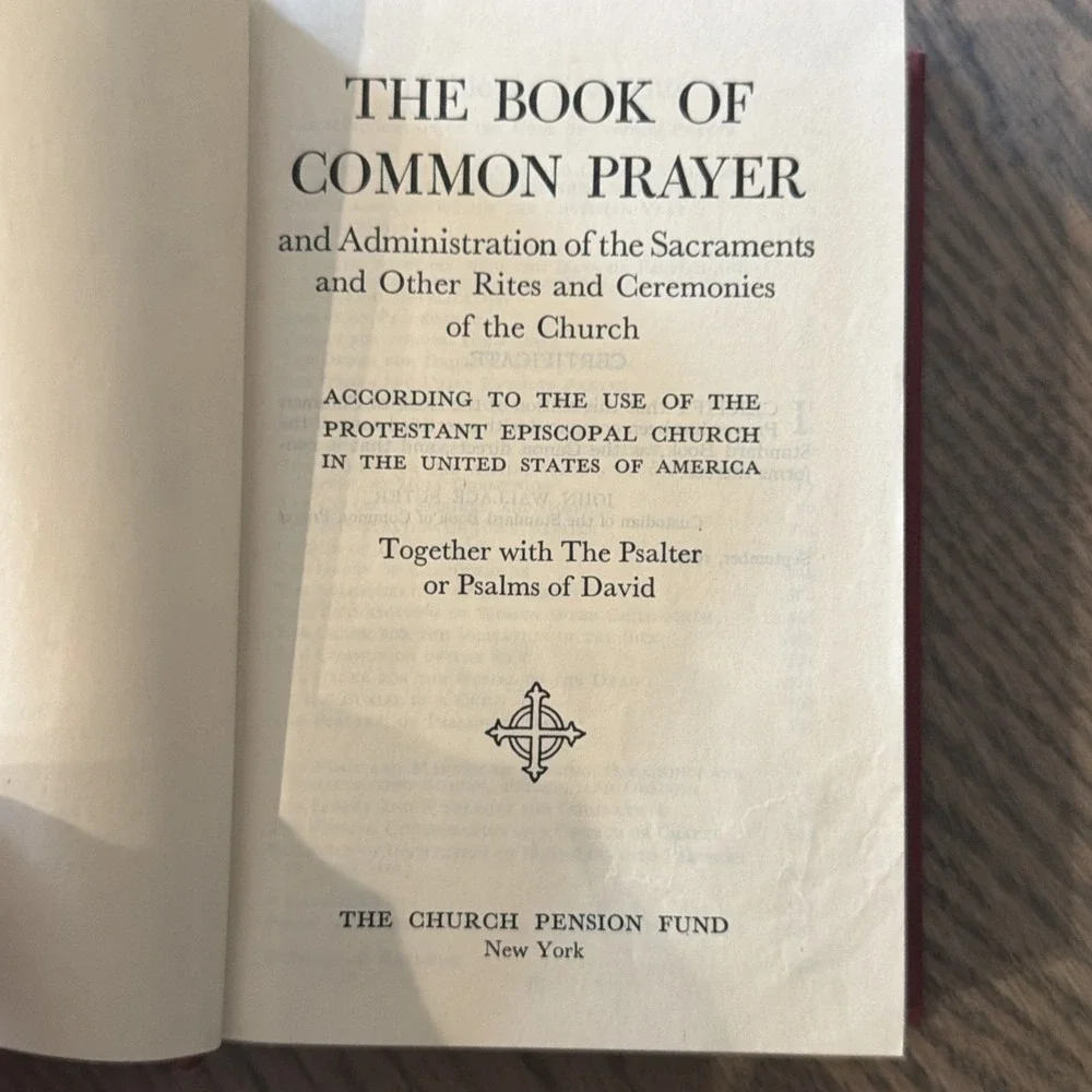 THE BOOK OF COMMON PRAYER Protestant Episcopal Church 1945 Red HC Pocket Size